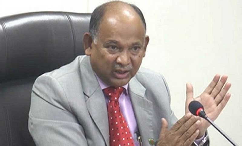 আসন ফাঁকা রেখেই ট্রেন চলবে, ভাড়া বাড়ছে না : রেলমন্ত্রী