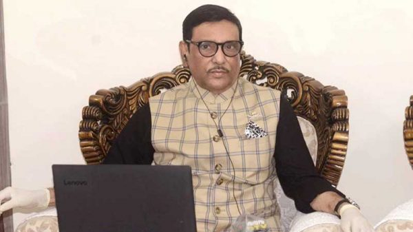 অফিসের সামনে নেতাকর্মীদের মাথা ফাটিয়ে আন্দোলন করে বিএনপি