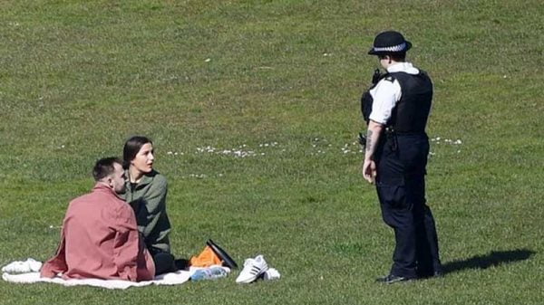 ইংল্যান্ডে আইসোলেশন না মানলে ১০ হাজার পাউন্ড জরিমানা