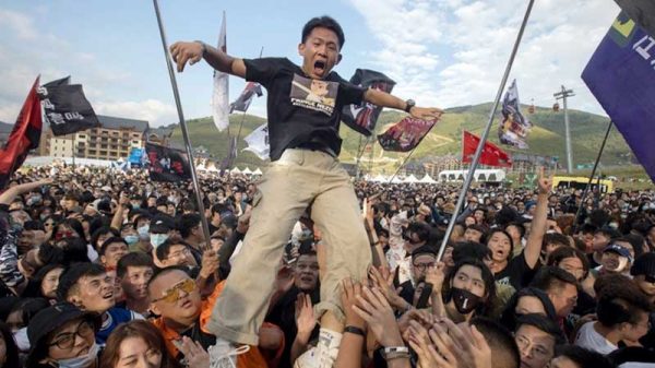 উহান : ক্ষতবিক্ষত যে শহর এখন চীনের গর্ব