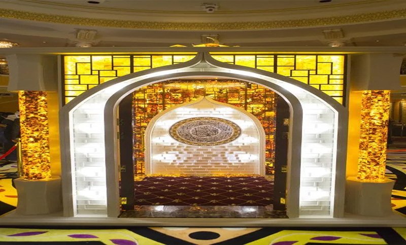 বিশ্বের ব্যয়বহুল অস্থায়ী মসজিদ