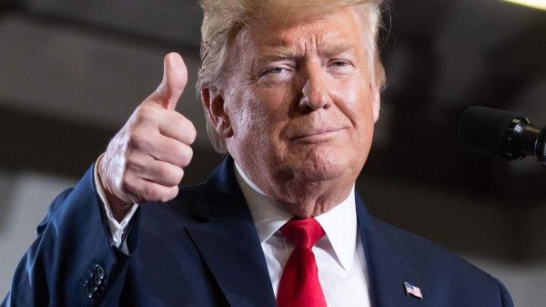 কী ওষুধে নাটকীয়ভাবে সেরে উঠলেন ট্রাম্প ?