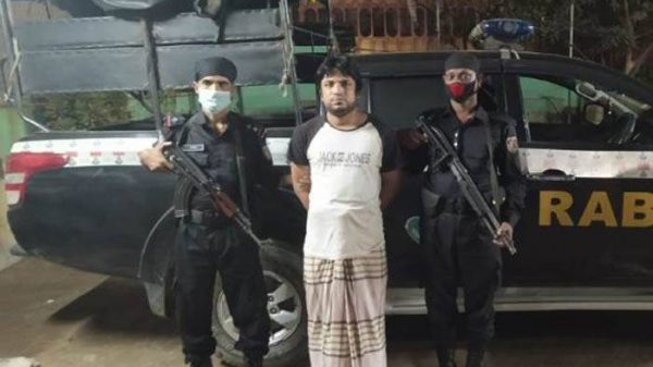 চট্টগ্রামে স্বামীকে বেঁধে নববধূকে ধর্ষণ : মূলহোতা গ্রেপ্তার