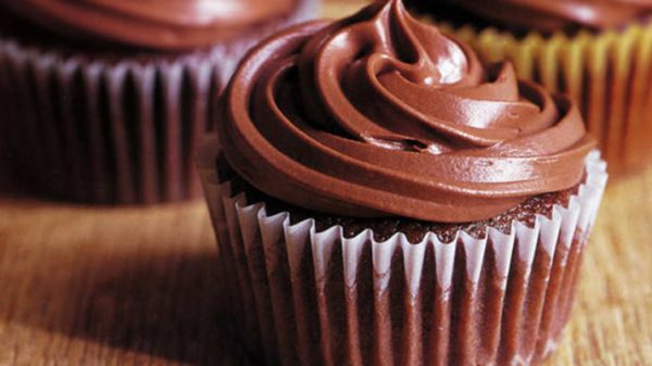 মাত্র ৫ মিনিটে তৈরি করুন চকলেট কেক