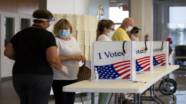 যুক্তরাষ্ট্রে আগাম ভোট ছাড়ালো ৭ কোটি