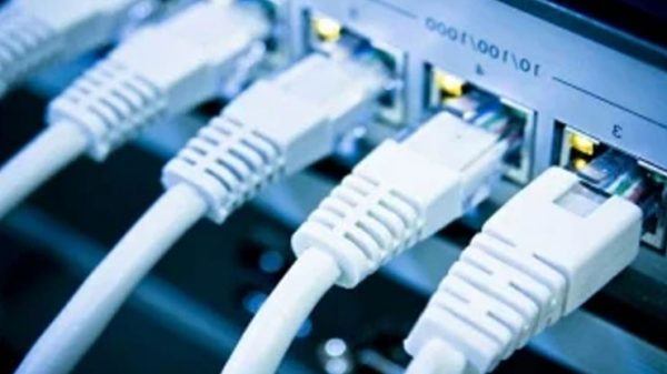 শুক্রবার থেকে গতি কমতে পারে ইন্টারনেটের