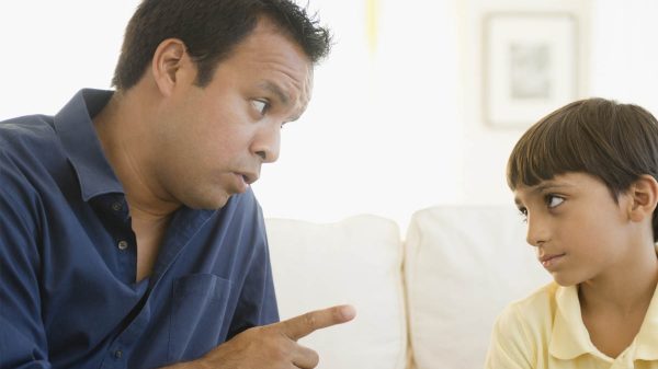 সবসময় শাসন করবেন না সন্তানকে