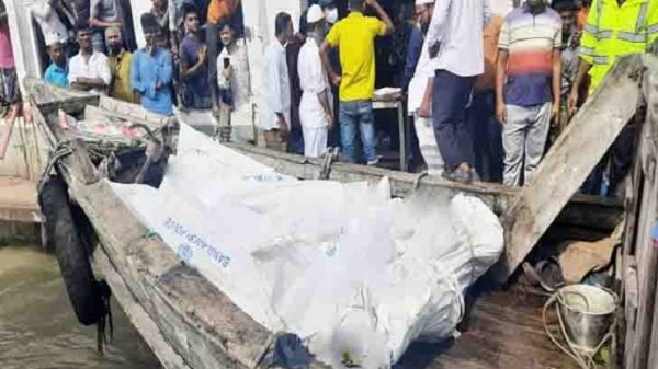 স্পিডবোটডুবিতে নিখোঁজ পাঁচজনের লাশ উদ্ধার