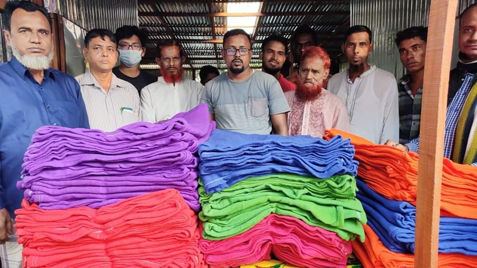 নবীনগর শীতার্থদের মাঝে  শীতবস্ত্র বিতরণ