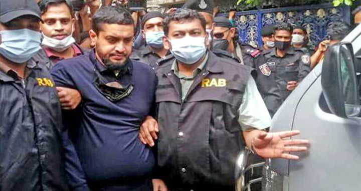 ১৪ দিনের রিমান্ডে ‘গোল্ডেন মনির’