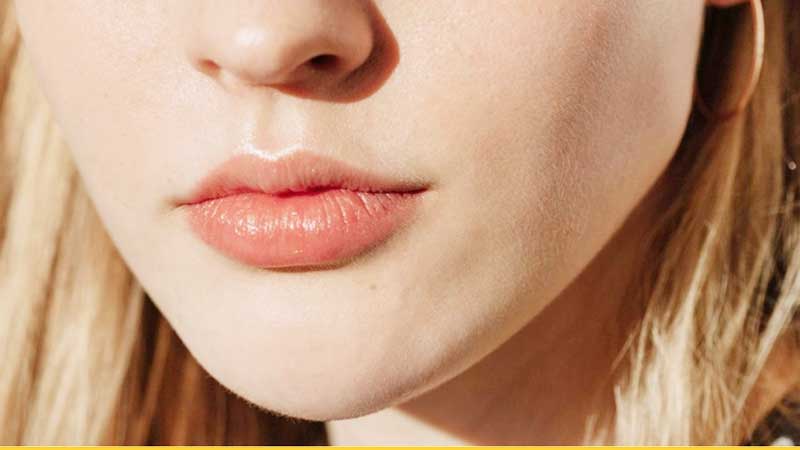 এই সময়ে ঠোঁটে স্ক্রাব করবেন যেভাবে
