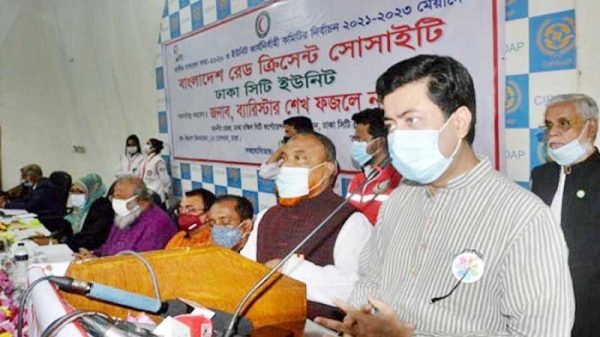 ঢাকার ১১ খালে প্রবাহ ফেরাবেন তাপস