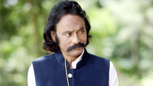 সালাহ্উদ্দিন লাভলুর ‘চাঁদের হাট’