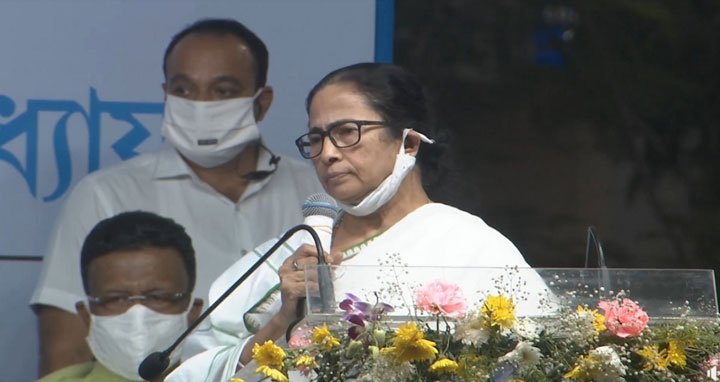 আমার দলেই কেউ কেউ আমার মৃত্যু কামনা করে: মমতা