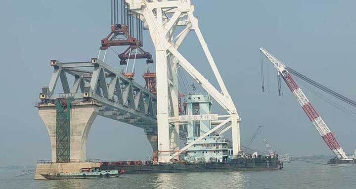 পদ্মা সেতুর স্প্যান বসানো শেষ হচ্ছে চলতি সপ্তাহেই