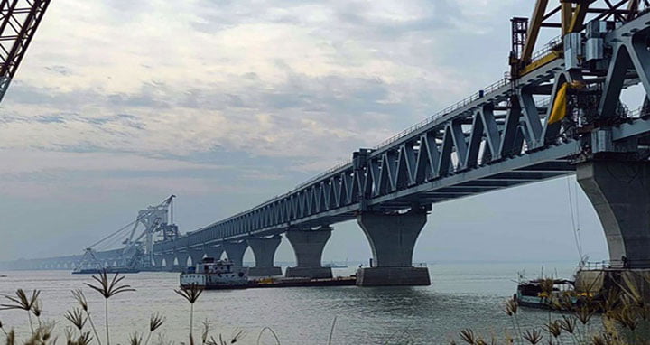 পদ্মা সেতুর ৪০তম স্প্যান বসছে শুক্রবার
