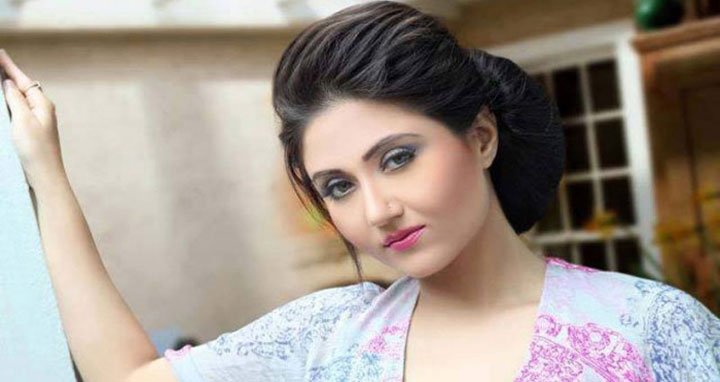 বহুদিন পর প্রেমের অনুভূতি জানান দিলেন স্বস্তিকা