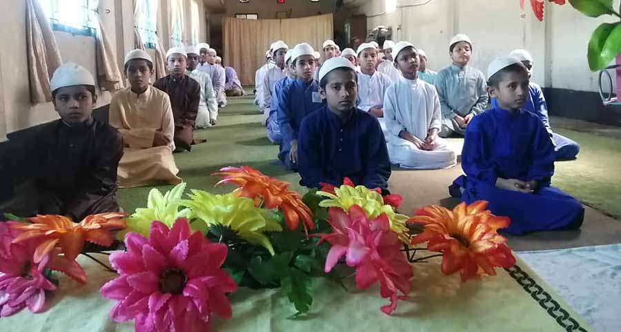 ময়মনসিংহে অতিরিক্ত জেলা প্রশাসক এর ছেলের জন্মদিন উদযাপন