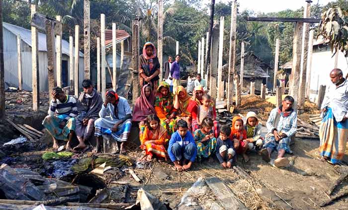 আমরা অহন কই থাকবাম, খাইয়াম কি ?