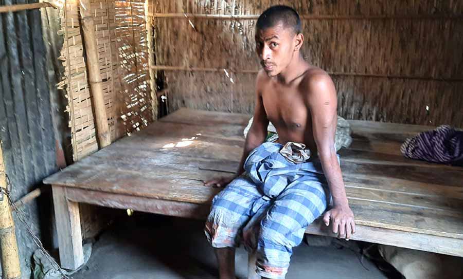 গণপিটুনি, চোখের সামনে মা’কে লাঞ্ছনা; নিতে পারল না রাজিব