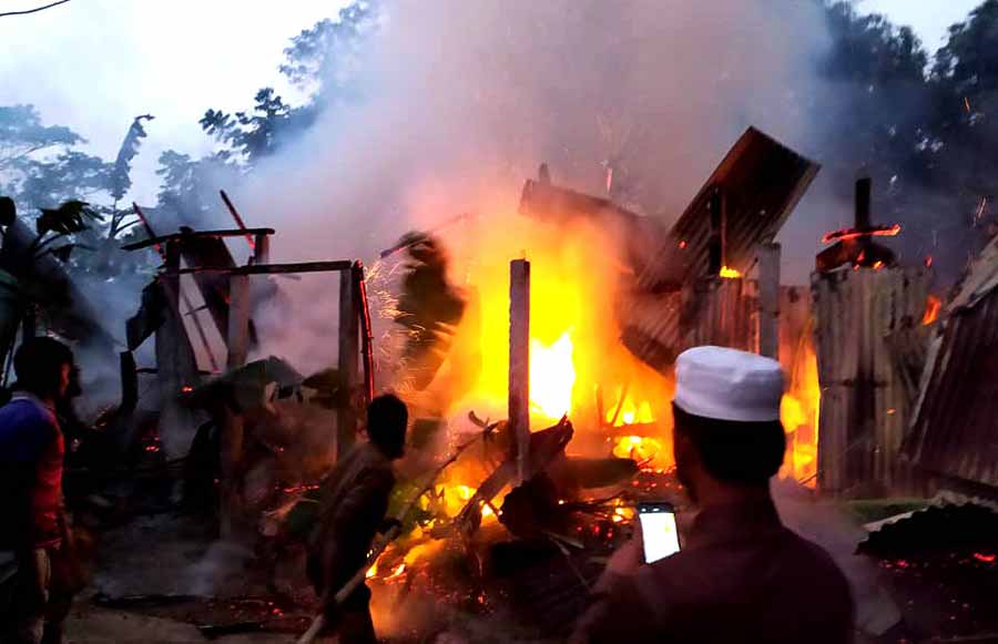 ঈশ্বরগঞ্জে অগ্নিকান্ডে ১০লক্ষ টাকার সম্পদ পুড়ে ছাই
