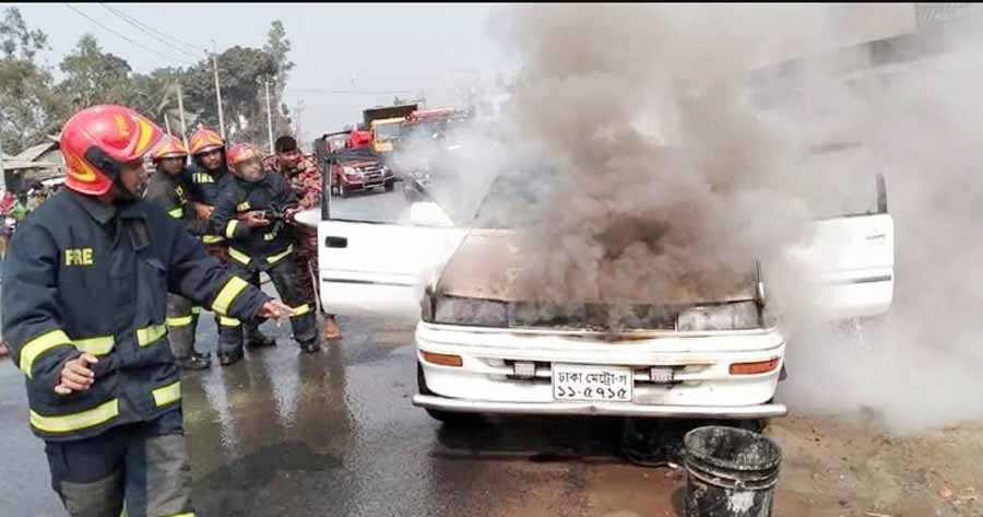 ইঞ্জিন সারিয়ে ট্রায়াল দিতেই প্রাইভেটকারে আগুন