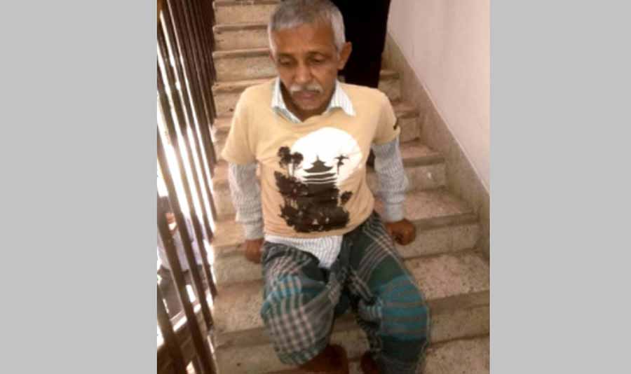 নান্দাইলে ঘুমন্ত মাকে হত্যাকারী ছেলে এখন পাগল ও দুই পা অবশ!