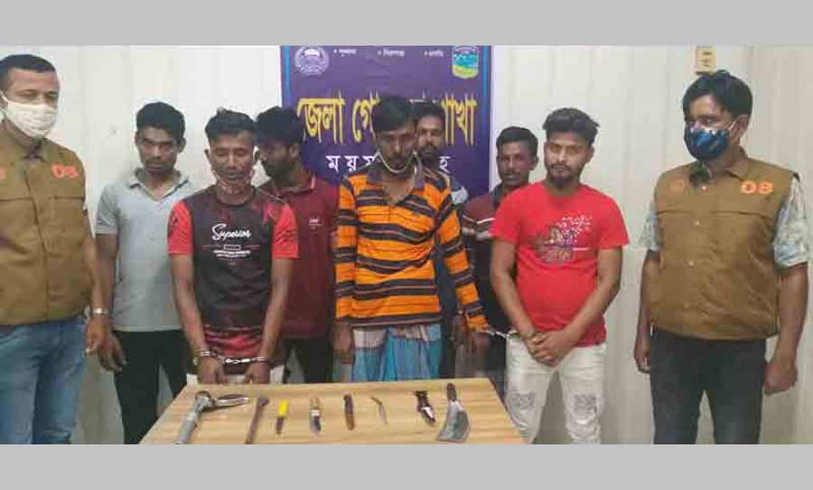 ময়মনসিংহে ৭ অস্ত্রধারী ডাকাত ও এক মাদক ব্যবসায়ী গ্রেপ্তার