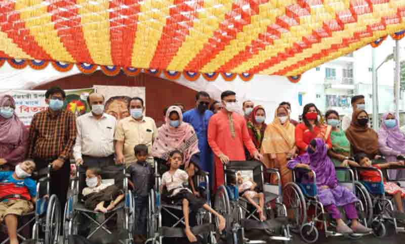 ৫০ জন প্রতিবন্ধীকে হুইল চেয়ার দিল ময়মনসিংহ সিটি