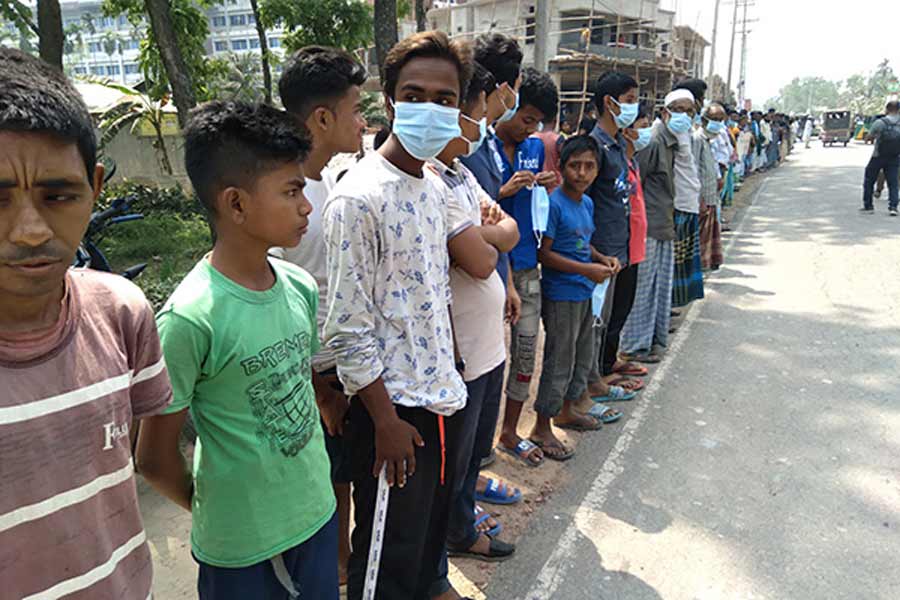 কিশোরগঞ্জে নদী খননের দাবিতে মানববন্ধন