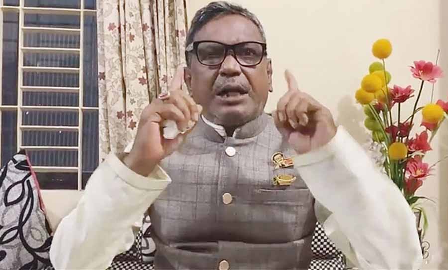 আওয়ামী লীগ থেকে পদত্যাগ করলেন কাদের মির্জা