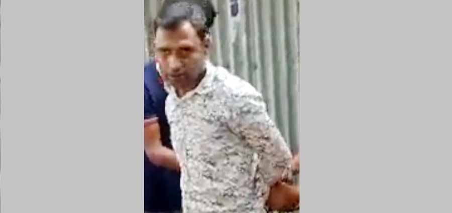 গৌরীপুরে ভুয়া ব্যাংক কর্মকর্তা আটক