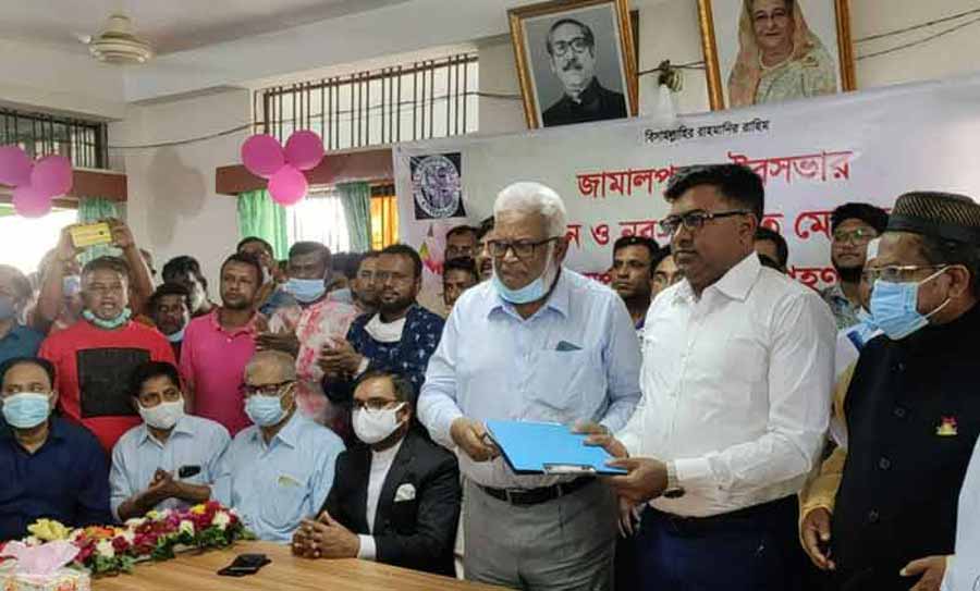 দায়িত্ব নিলেন জামালপুর পৌরসভার নবনির্বাচিত মেয়র