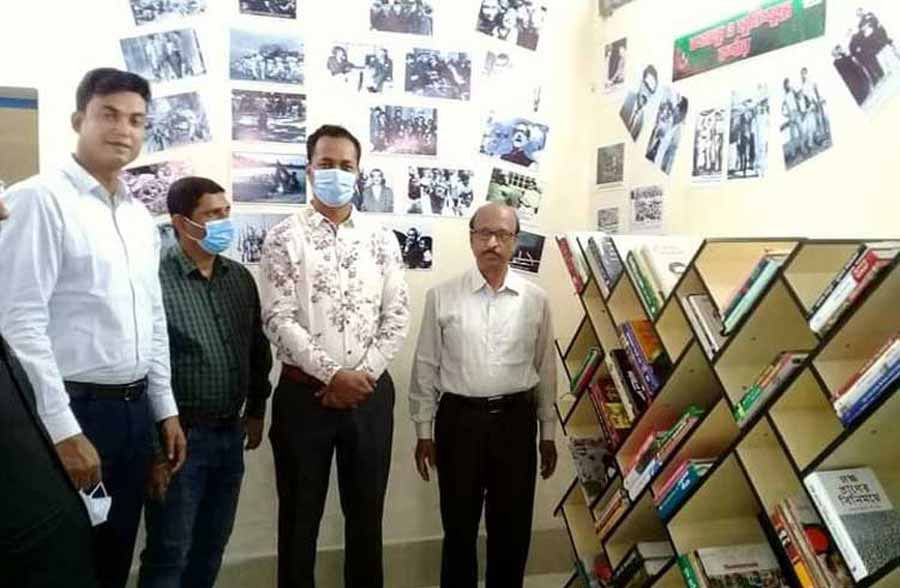 পাকুন্দিয়ায় ‘বঙ্গবন্ধু ও মুক্তিযুদ্ধ কর্ণার’ উদ্বোধন