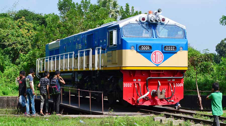 নেত্রকোনা বড় স্টেশন থেকে ট্রেন চলাচল শুরু