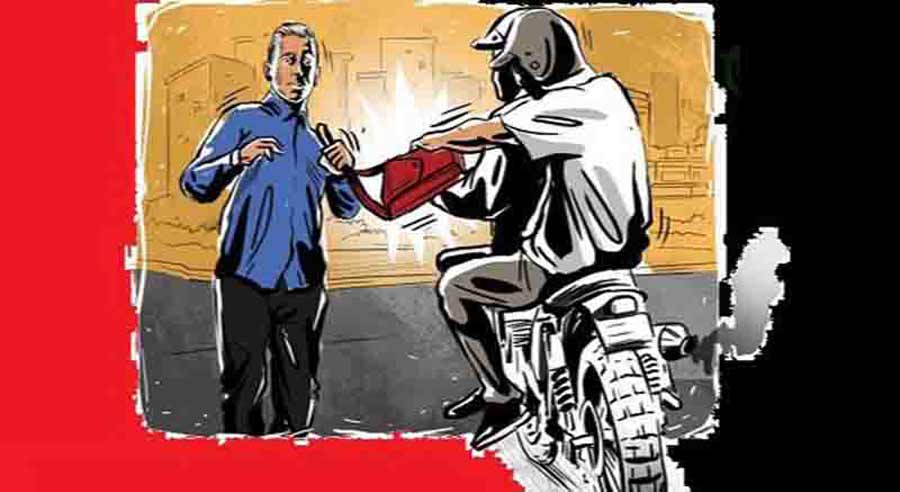 কুলিয়ারচরে ওষুধ বিক্রয় প্রতিনিধির ৫ লাখ টাকা ছিনতাই