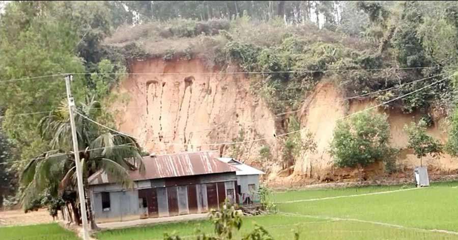 দখলদারদের কবলে শেরপুরের গারো পাহাড়