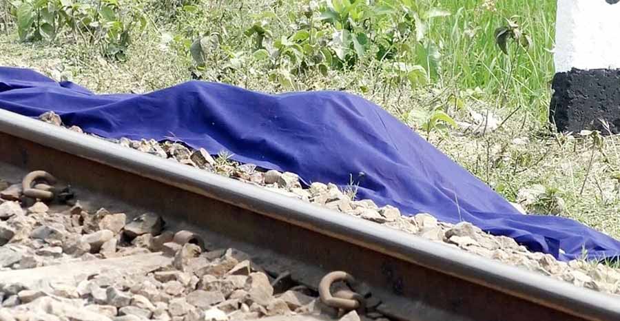 জামালপুরে ট্রেনে কাটা পড়ে এক নারী নিহত