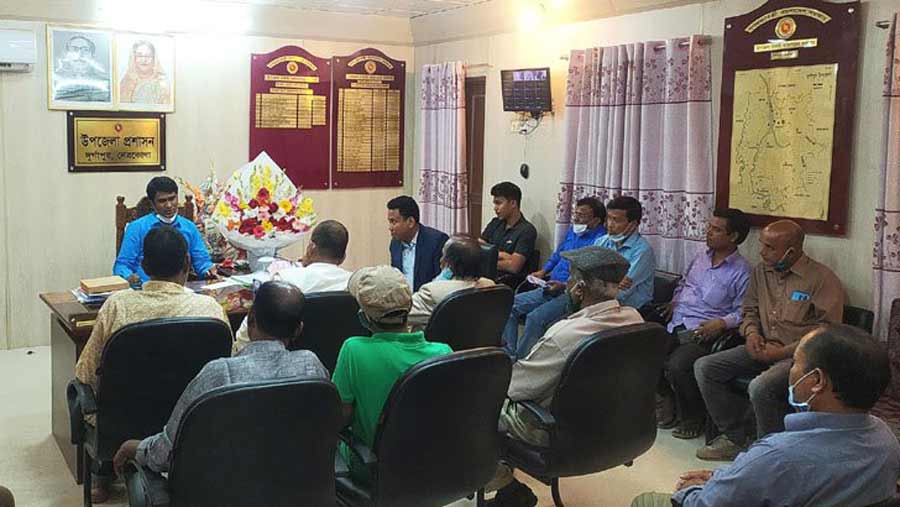 দুর্গাপুরে সাংবাদিকদের সঙ্গে ইউএনওর মতবিনিময়