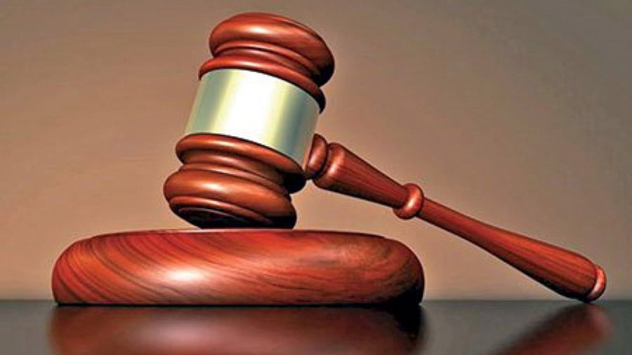 গৃহবধূ হত্যার দায়ে স্বামী-স্ত্রীসহ তিনজনের যাবজ্জীবন