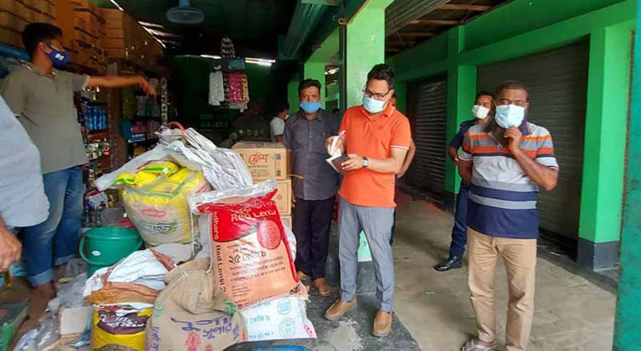 ইসলামপুরে সরকারি নির্দেশনা না মানায় ৪ দোকানে জরিমানা