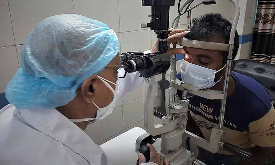 ময়মনসিংহে মোটরসাইকেল দুর্ঘটনায় নিহত ভাইয়ের চোখে পৃথিবী দেখবেন সুমন