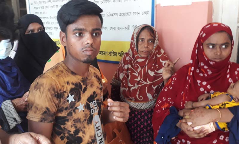 গফরগাঁওয়ে দিনে-দুপুরে হাসপাতালের ভেতর থেকে চুরি