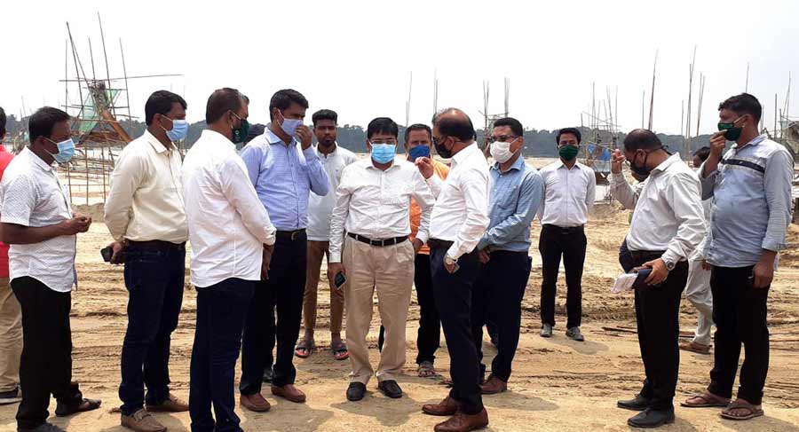 দূর্গাপুরে বাইপাস সড়ক নির্মাণ এলাকা পরিদর্শনে জেলা প্রশাসক