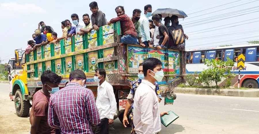 পণ্যবাহী ট্রাকে যাত্রী, সাত মামলায় জরিমানা সাড়ে পাঁচ হাজার