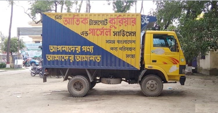 ময়মনসিংহে বিপুল পরিমাণ ভারতীয় অবৈধ পণ্য জব্দ, গ্রেফতার ৩