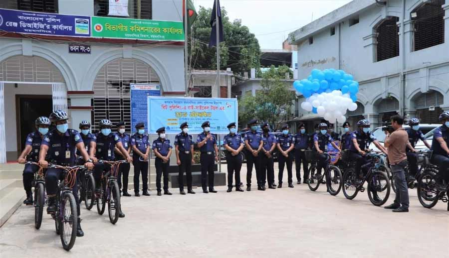 ময়মনসিংহে নিরাপত্তা জোরদারে বিট পুলিশিং বাইসাইকেল টহলের উদ্বোধন