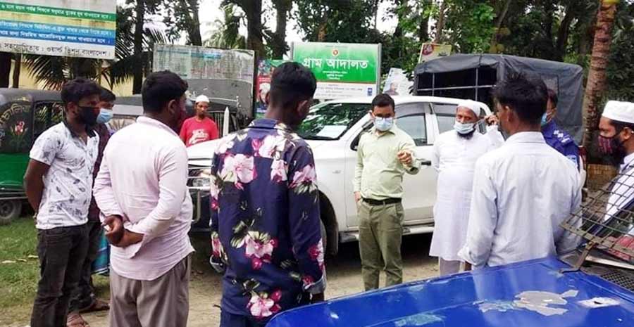 মুক্তাগাছায় অতিরিক্ত যাত্রী বহন করায় ৭ অটোরিকশা চালকের জেল