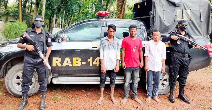 কিশোরগঞ্জে ২৪ কেজি গাঁজাসহ তিন মাদক ব্যবসায়ী গ্রেফতার