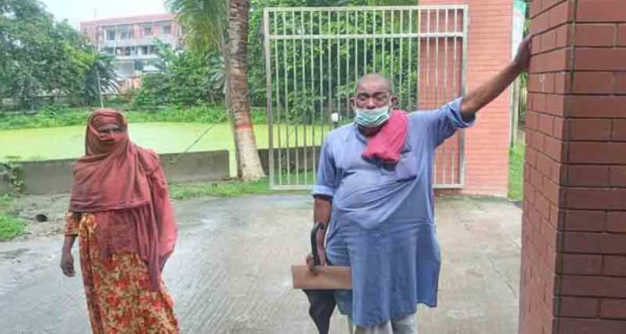 বাবা-মাকে মারধর, মেয়ে-জামাতার বিরুদ্ধে মামলা